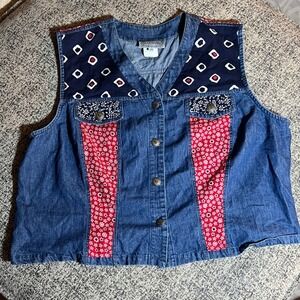 Stonebridge Womens Denim Vest 2X Blue Red Floral‎ Patchwork Button Front